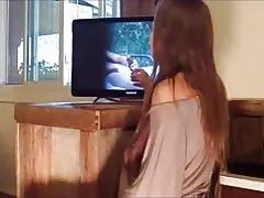 Žena voli gledati online