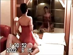 Korejski milf vara muža s bijelim dečkom